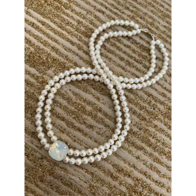 Coquette Pearls Choker Necklace / White Opal