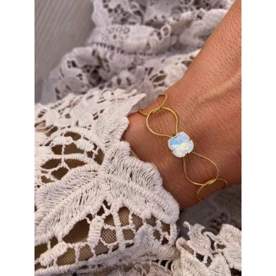 Rebecca Bracelet / White Opal