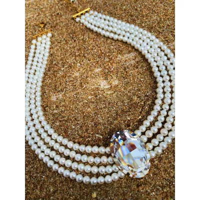 Lady Pearls Necklace / Crystal