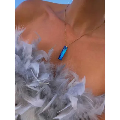 Queen Baguette Pendant / Bermuda Blue 