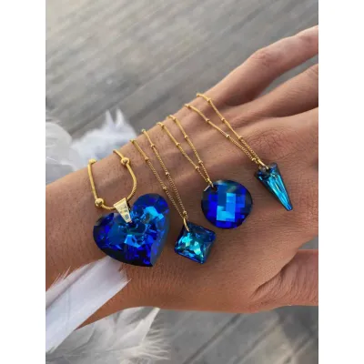 Queen Pendant / Bermuda Blue