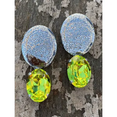 Veronica - Σφυρήλατα Σκουλαρίκια με Κρύσταλλο Swarovski Citrus Green