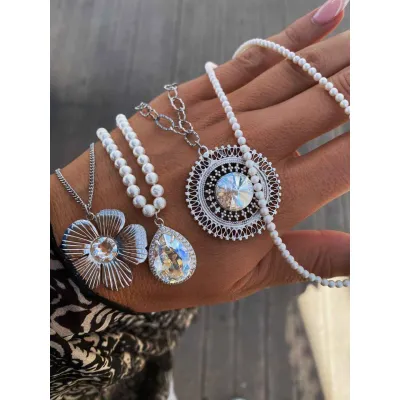 Gloria Pendant / Moonlight